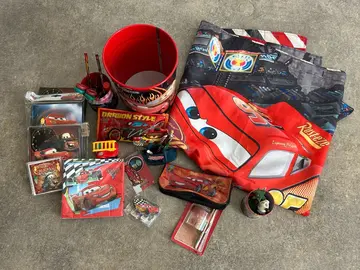 lot objets Disney Cars