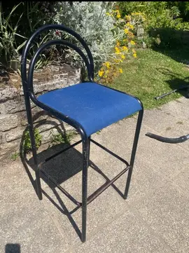 tabouret haut avec dossier, assise en tissu