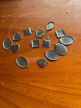 supports pour bijoux