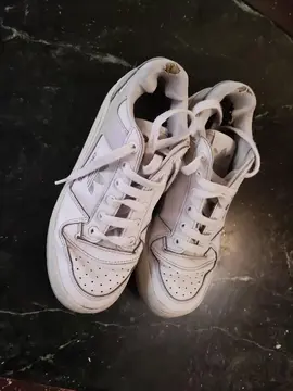 basket adidas femme. pointure 38.