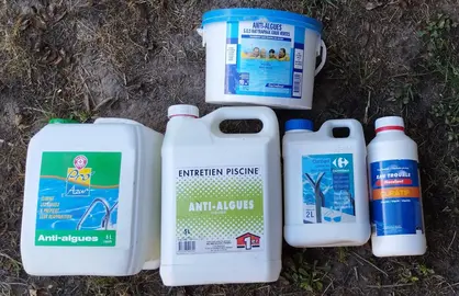 Lot de produits pour les piscines