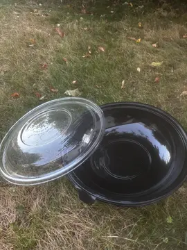 Saladier avec couvercle en plastique