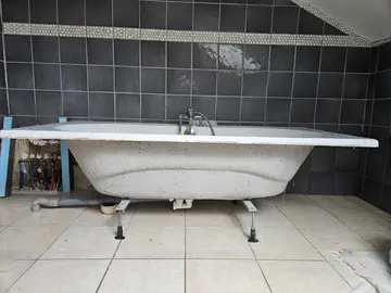 Baignoire sur pieds 180 x 80
