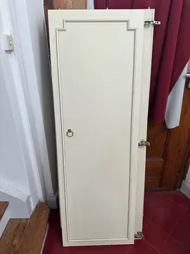armoire blanche démontée