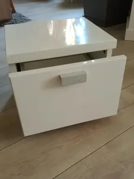 Table de chevet