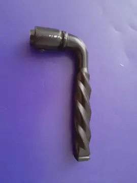 poignée de porte métallique