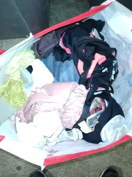 Sac de vêtements variés