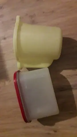 2 tupperware