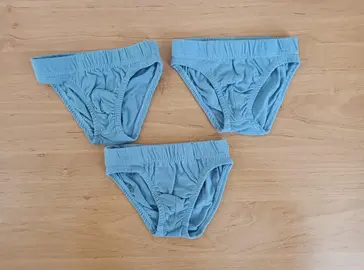 3 slips gris. Taille 2 - 3 ans