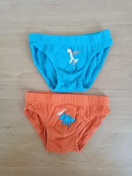 2 slips dinosaures. 2 - 3 ans