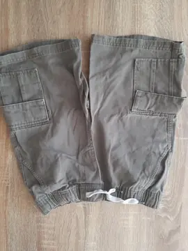 short kaki T 12 ans