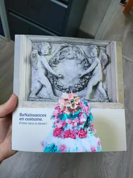 livre ReNaissance en costumes