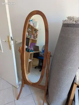 Miroir sur pied (psyché)