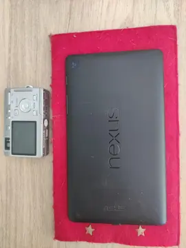 tablette Android Nexus et appareil photo Pentax