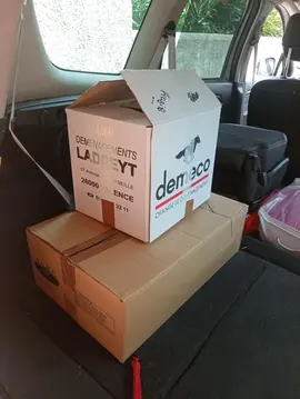cartons de déménagement avec bulles