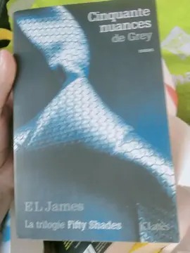 LIVRE CINQUANTES NUANCES DE GREY