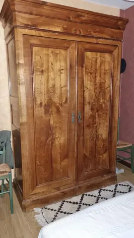armoire ancienne en merisier