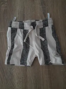 short T 18 mois