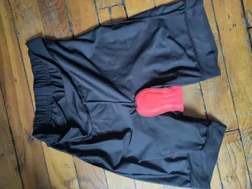 short cycliste femme
