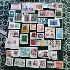 donne timbres collection étrangers 1lot par envoie n1