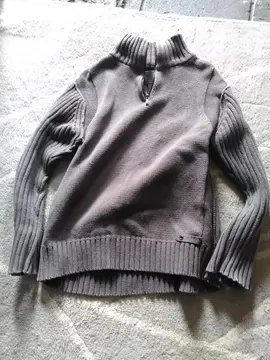 pull kaki taille 8 ans