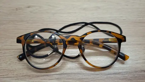 Lunettes grossissantes