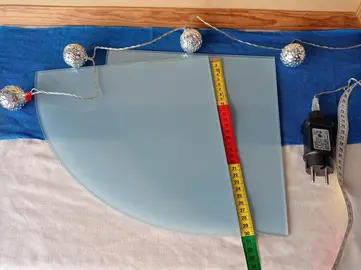 étagère d'angle en verre fumé