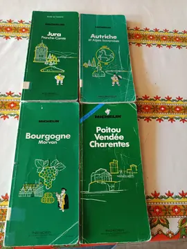 guides verts anciens