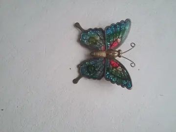 petite broche papillon