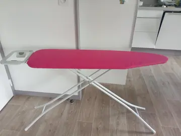 table a repasser pliable (hauteur réglable)