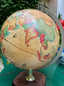 globe terrestre lumineux