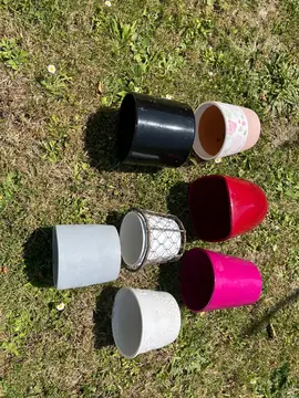 Caches Pots