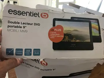 2 lecteurs de voiture DVD / carte SD