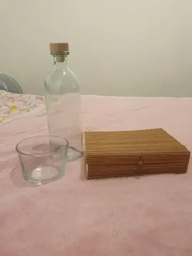 Lot carafe en verre + bol en verre + boîte en bambou