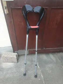 Béquilles à donner