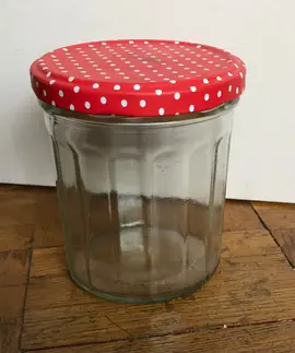 7 pots à confiture (ou autre) vides