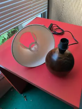 Petite lampe en bois
