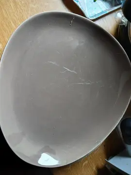 Assiette marron