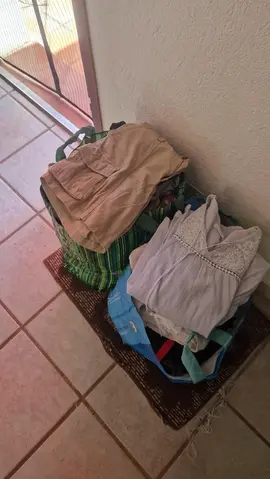 2 sacs vêtements femme S à M