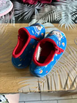 chaussons garçon pointure 23
