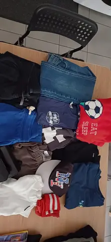 Lot de vêtements enfants