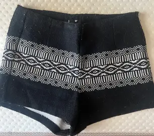 short épais