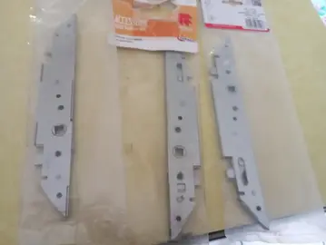 Crémone a encastrer