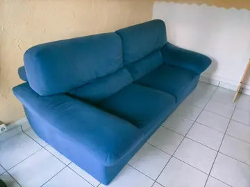 canapé bleu 3-4 places 215 cm (long) x 105 cm (profondeur)