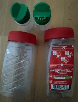 Divers contenants en plastique