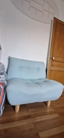 2 fauteuils bleu ciel