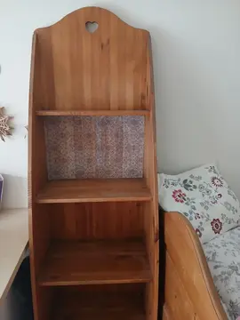 Bibliothèque en bois - Chambre d'enfant