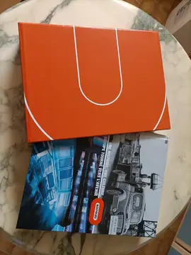 coffret livre "Bouygues une histoire , une culture "