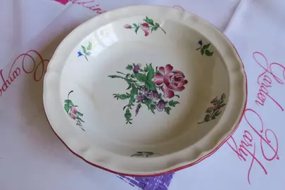 PLAT de SERVICE en faïence de LUNEVILLE Diamètre : 26cm