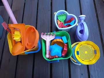 lot de jouets plage